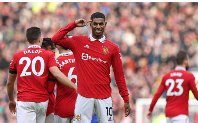 場舉足輕重 場舉足輕重